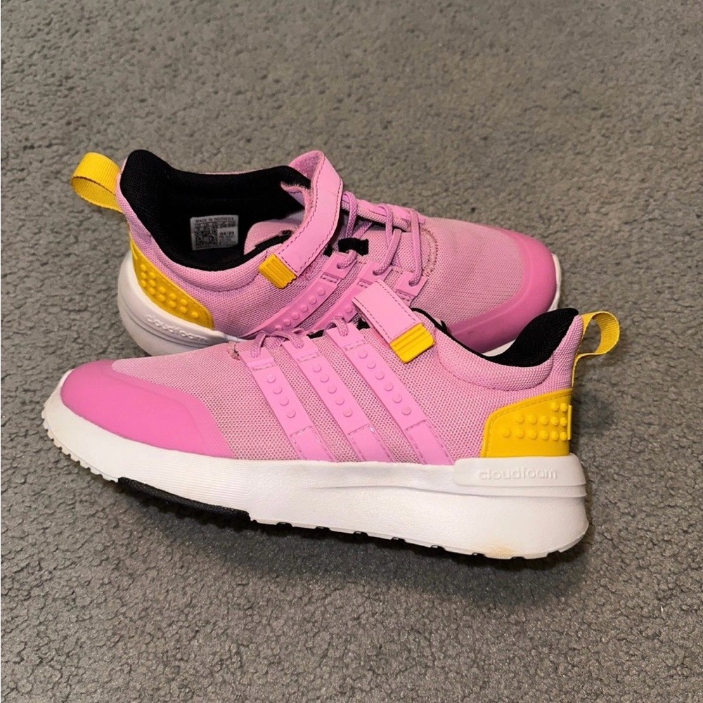 Adidas Sneakers